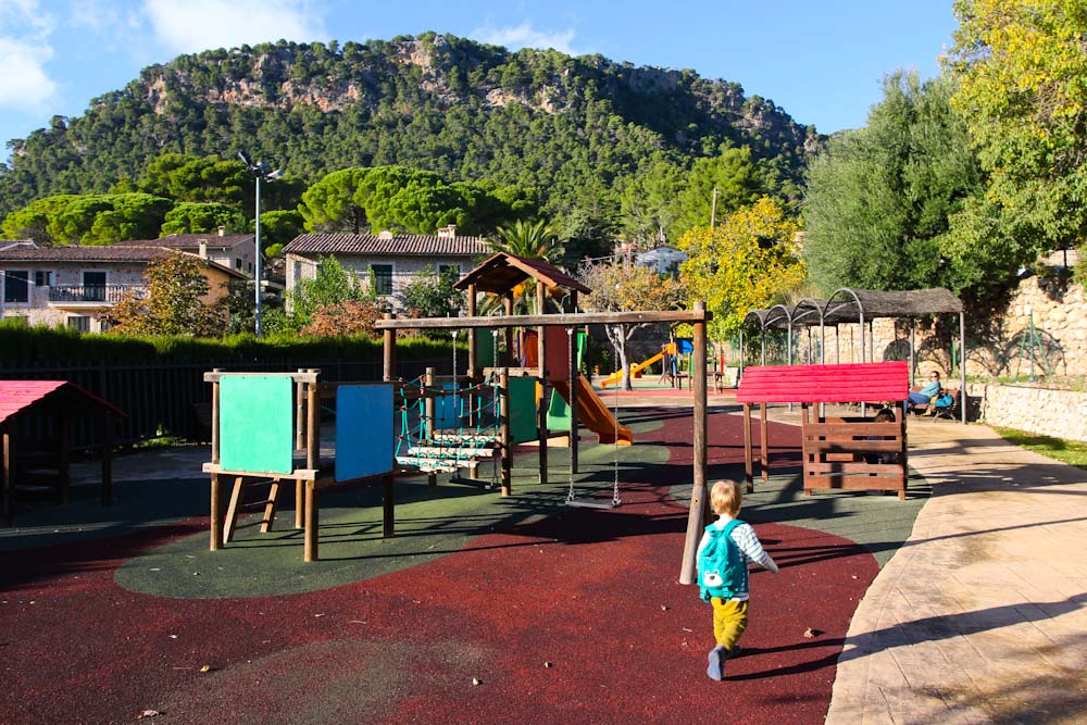 Mallorca mit Kleinkind - Spielplatz in Valldemossa