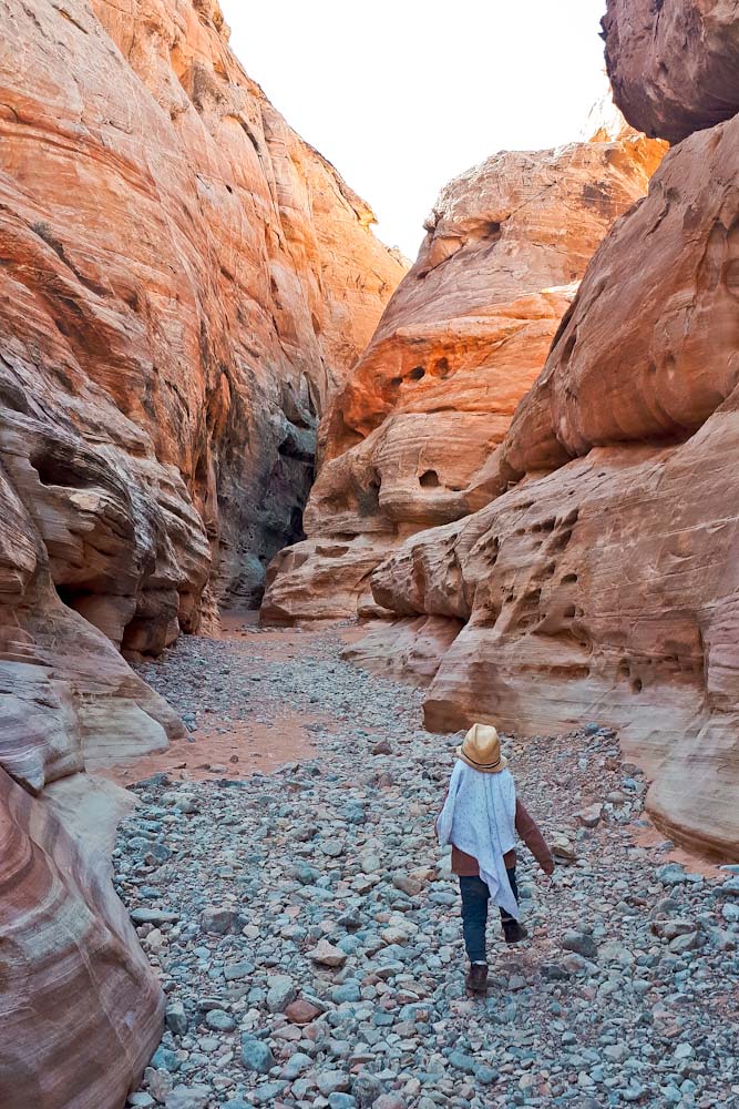 White Domes Trail Valley of Fire mit Kind