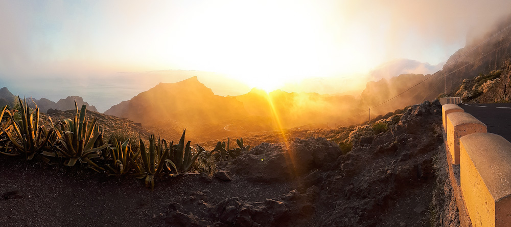 Sonnenuntergang über Masca auf Teneriffa