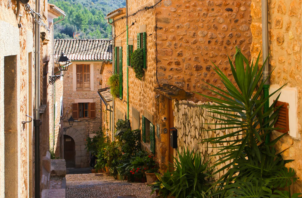 Gasse in Fornalutx Mallorca