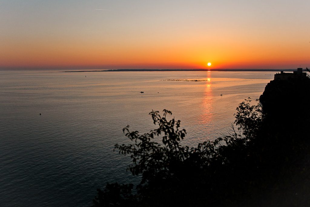 Sonnenuntergang am Rilkeweg bei Sistiana 