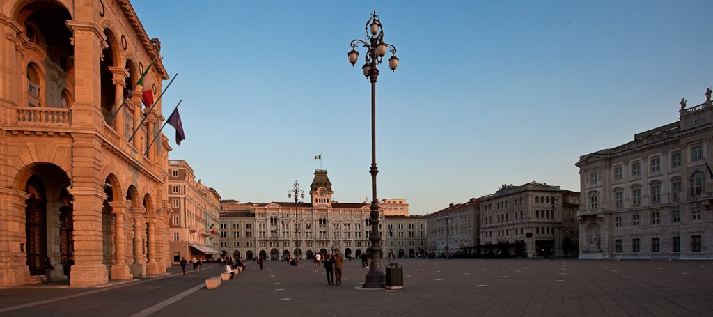 Triest Sehenswürdigkeiten: Piazza dell unita d'italia