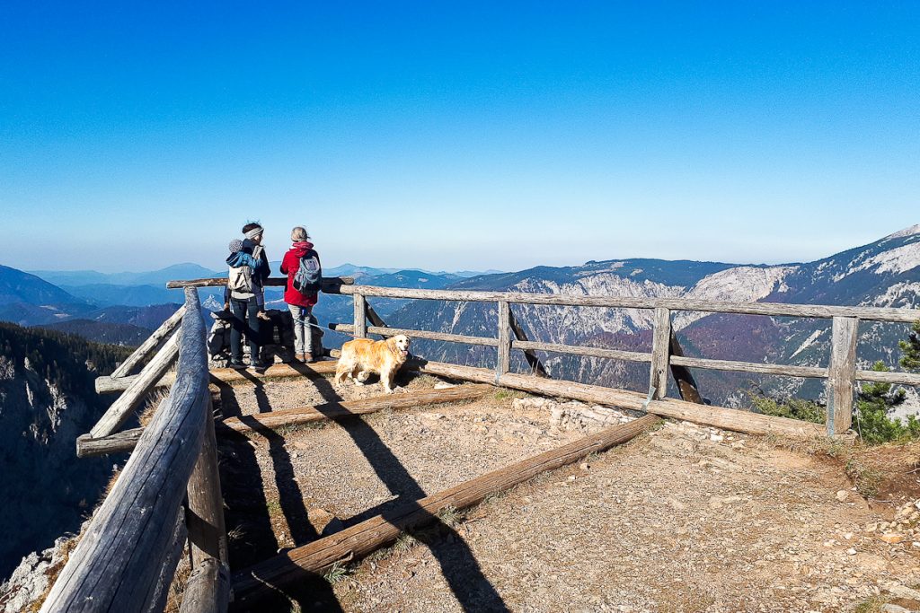 Wandern auf der Rax mit Kind und Hund zur Höllentalaussicht