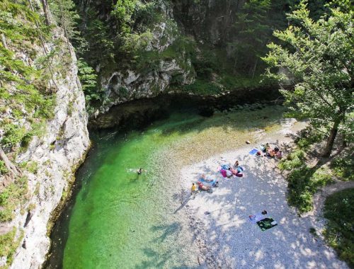 Im Höllental wandern und baden an der Schwarza