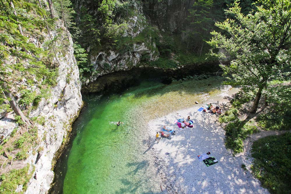 Im Höllental wandern und baden an der Schwarza