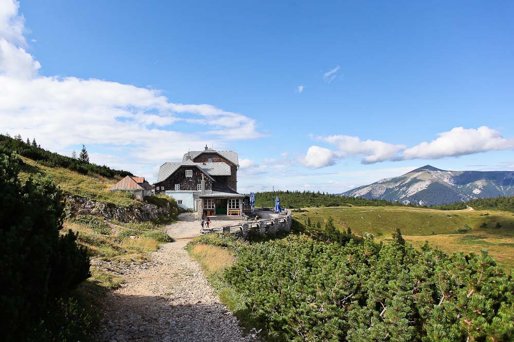 Blick aufs Ottohaus von der Aussichtsplattform dahinter