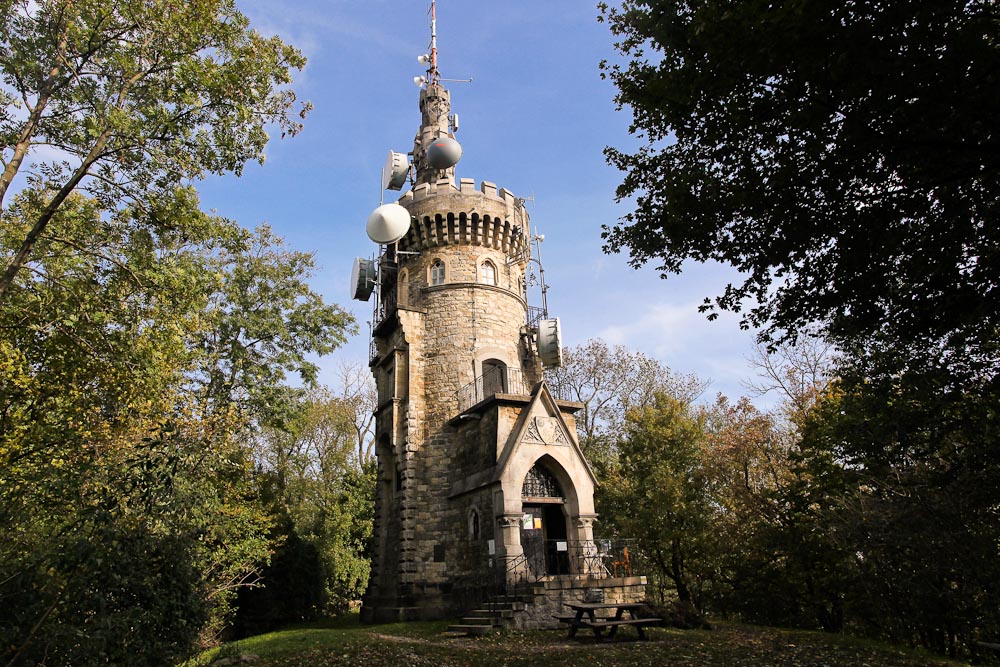 Die Habsburgwarte am Hermannskogel - Wandern in Wien am Stadtwanderweg 2