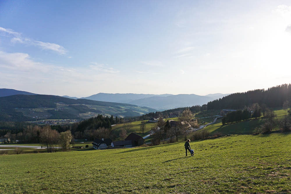 Wandern in der Joglland Waldheimat: Der Mondweg zur Aussichtswarte Wildwiese