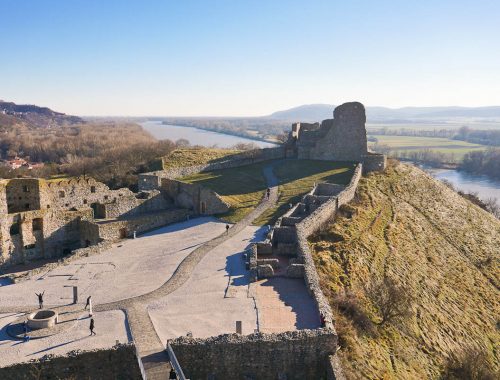 Blick auf Burg Devin