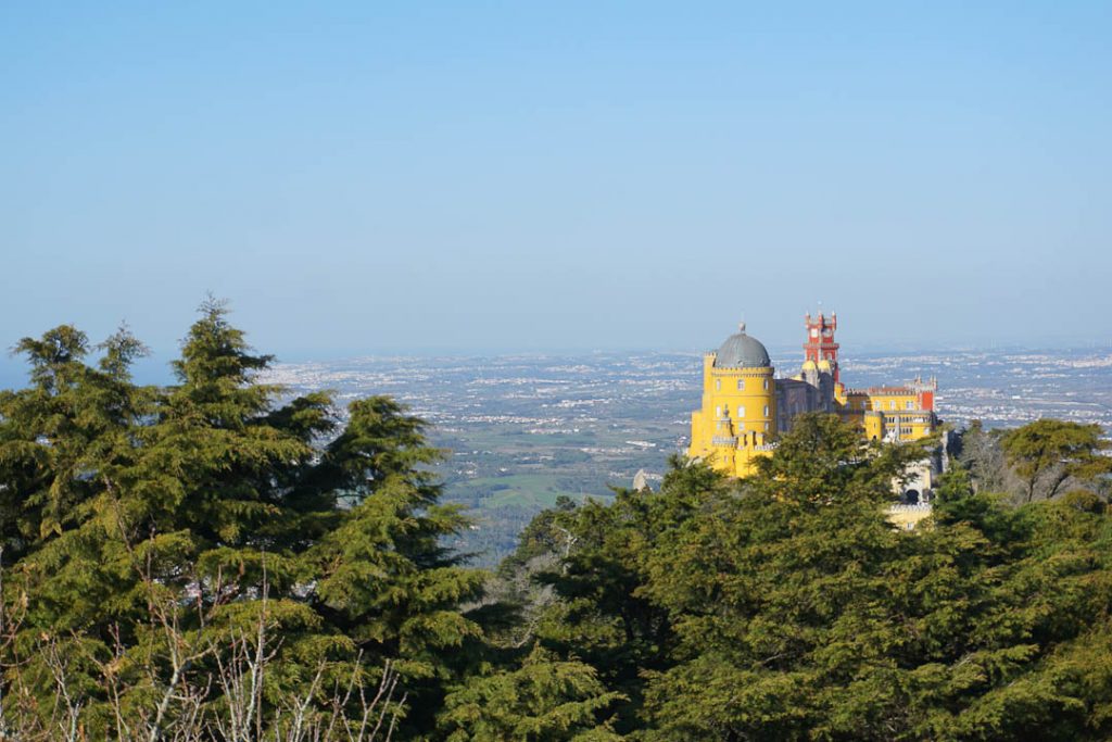 Aussicht vom Cruz Alta zum Palacio da Pena