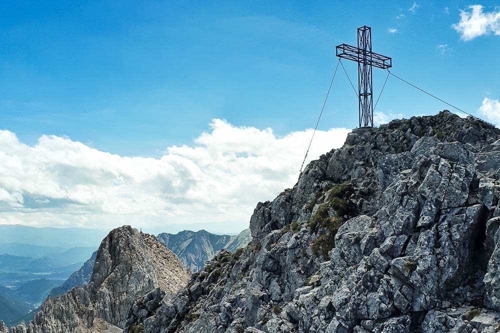 Links Vordernberger Griesmauer, rechts TAC-Spitze