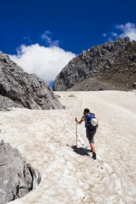 Schneefeld im Mai am Weg zu TAC-Spitze und Vordernberger Griesmauer