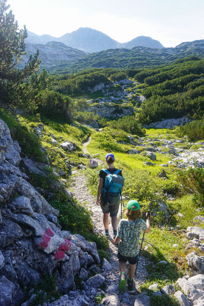 Dachstein wandern mit Kindern: Gjaidalm - Simonyhütte mit Kind
