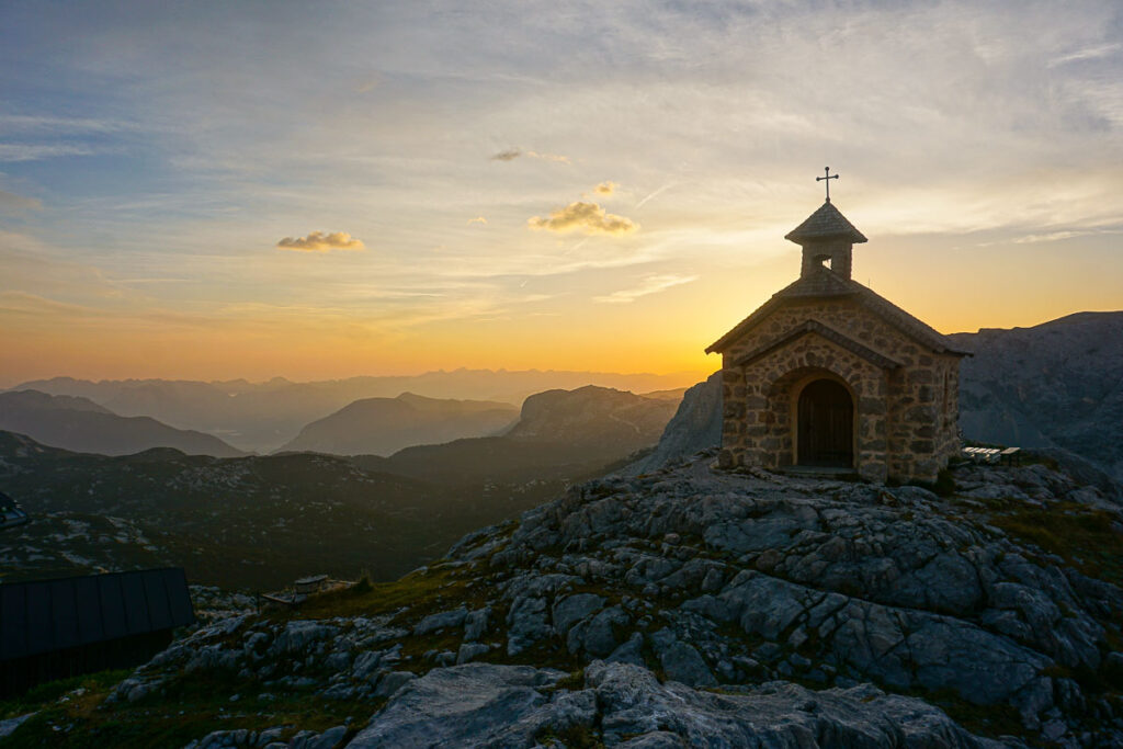 Simonyhütte Dachsteinkapelle Sonnenaufgang