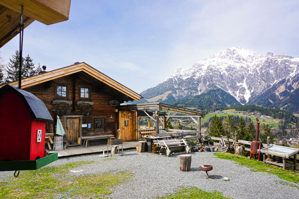 Leogang Winter Aktivitäten mit Kindern: Sinnlehenalm Leogang wandern mit Kindern