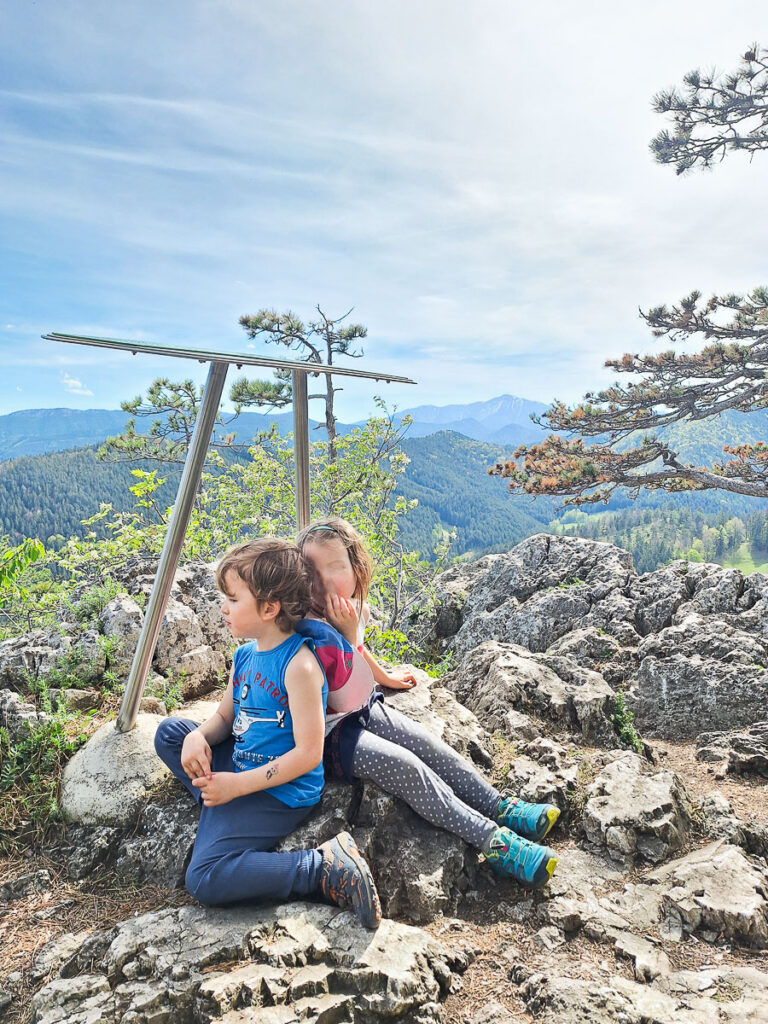 Hausstein Muggendorf Gipfel mit Kindern