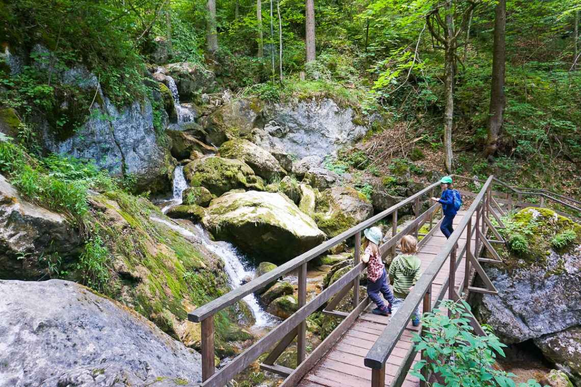 Myrafälle mit Kindern wandern