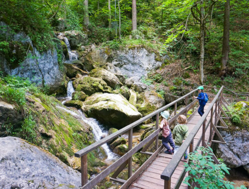 Myrafälle mit Kindern wandern