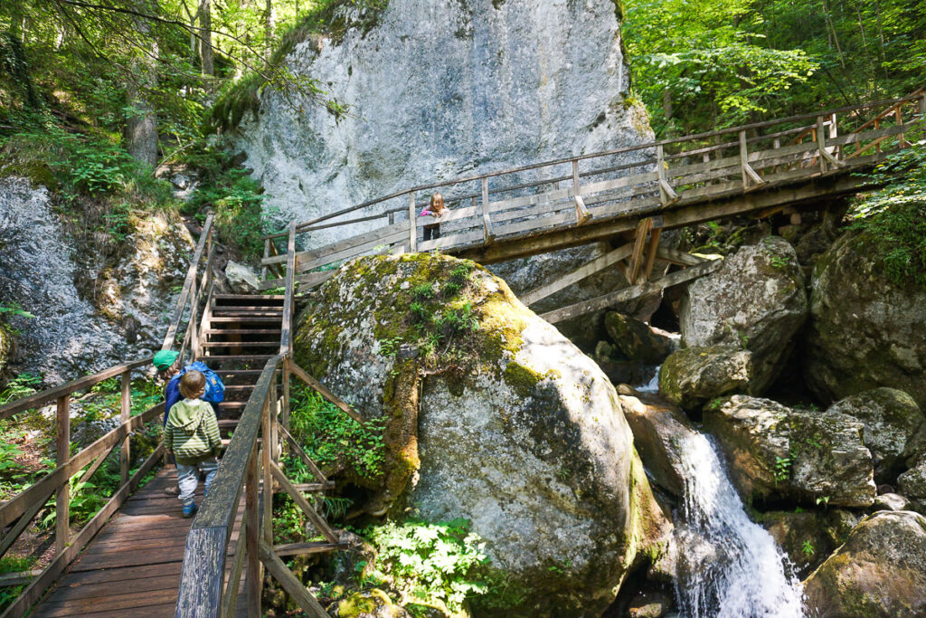 Myrafälle wandern mit Kindern