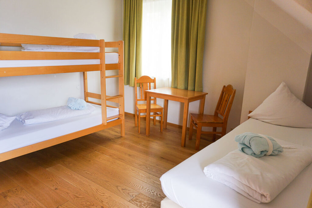 Familienhotel Post Kinderhotel Kinderzimmer