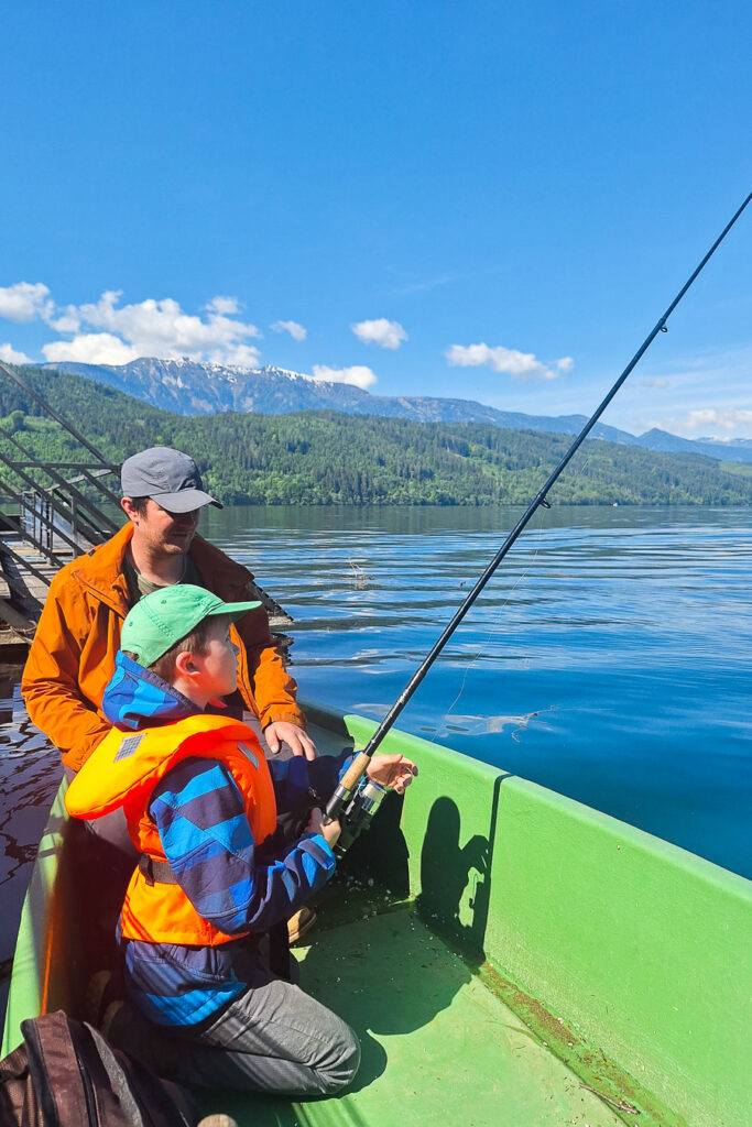 Angeln für Kinder im Familienhotel Post im Kinderhotel in Kärnten