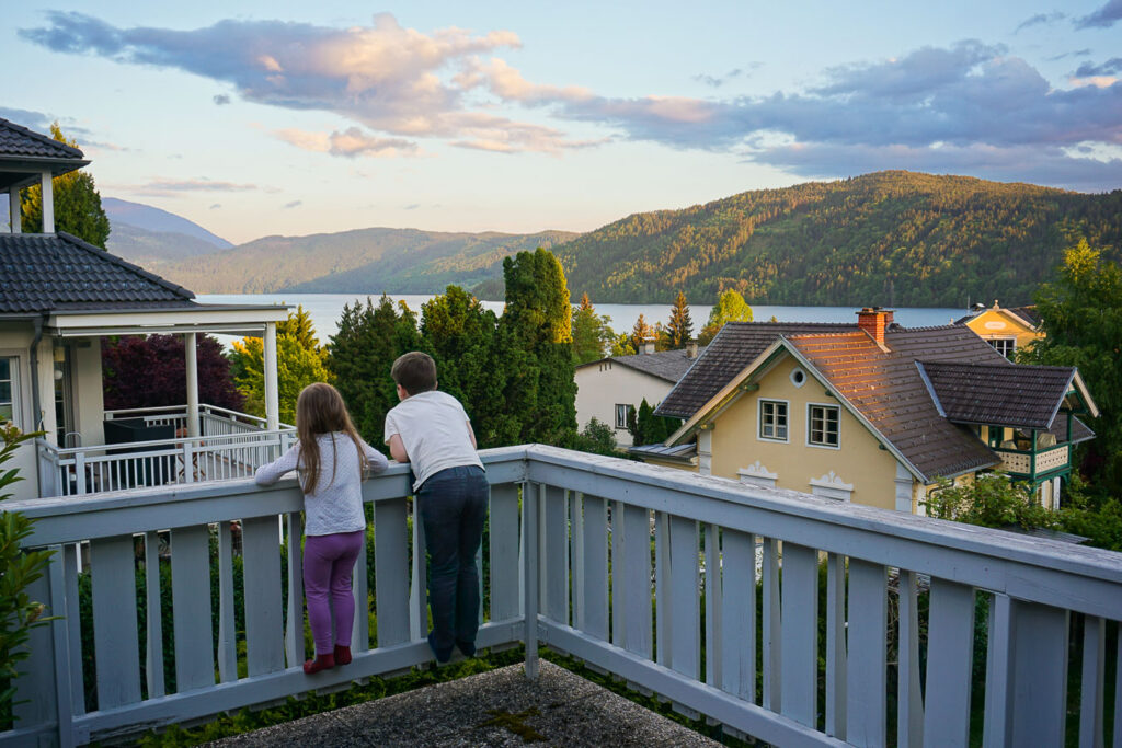 Familienurlaub Millstätter See: Ausblick vom Familienhotel Post Kinderhotel in Kärnten