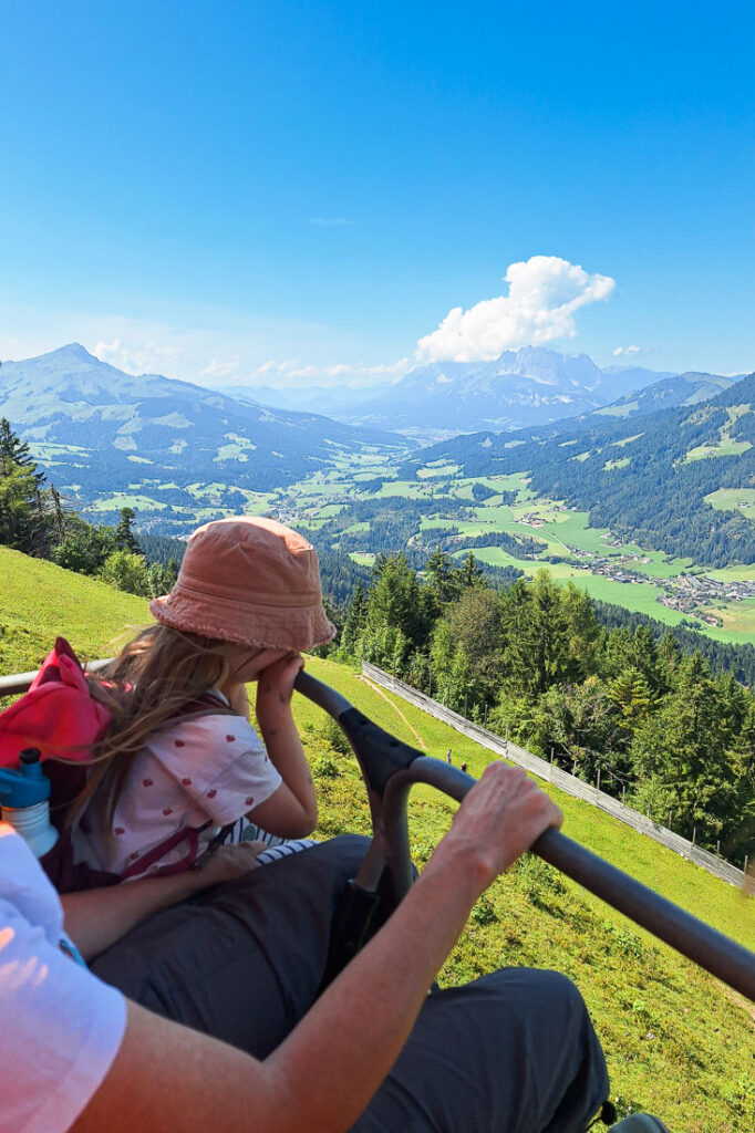 Jakobskreuz Buchensteinwand mit Kindern