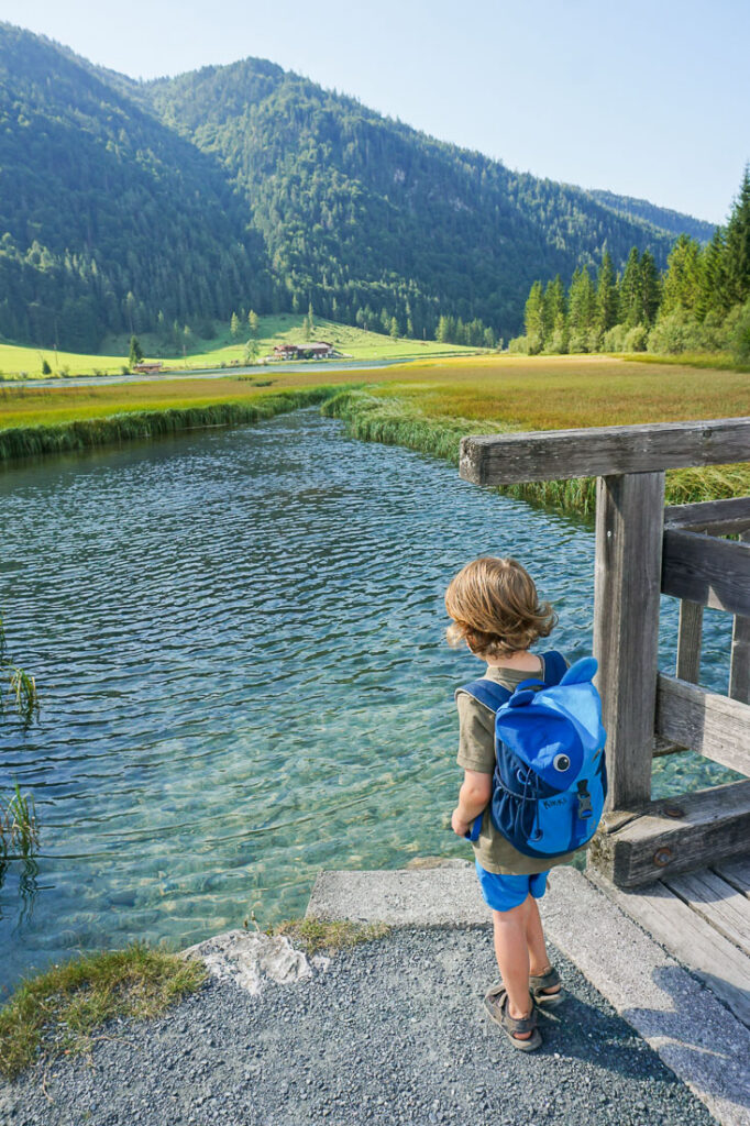 Pillerseetal Pillersee mit Kind