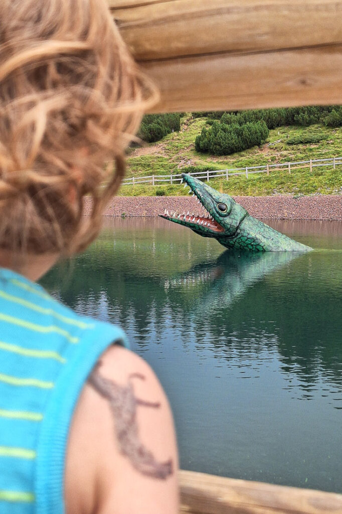 Dinopark Triassic Park Pillerseetal mit Kleinkind