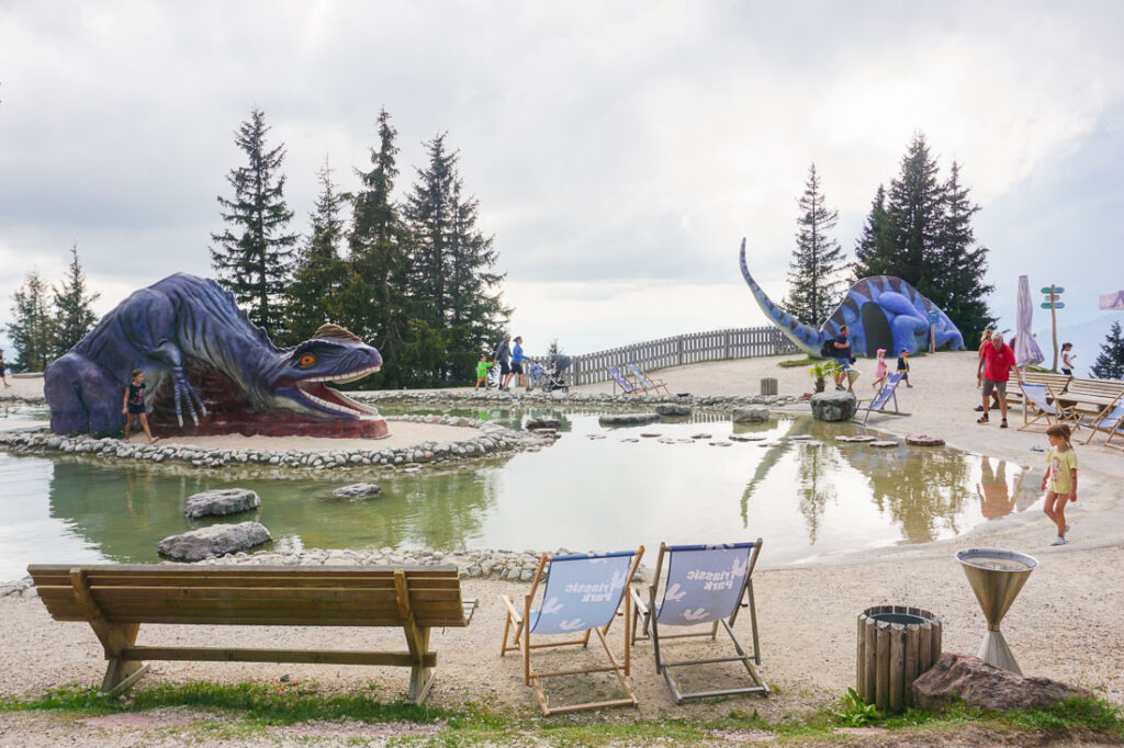 Triassic Park Steinplatte Dinosaurier Tirol Triassic Beach