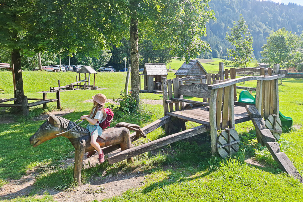 Bregenzerwald mit Kindern: Spielplatz Schoppernau