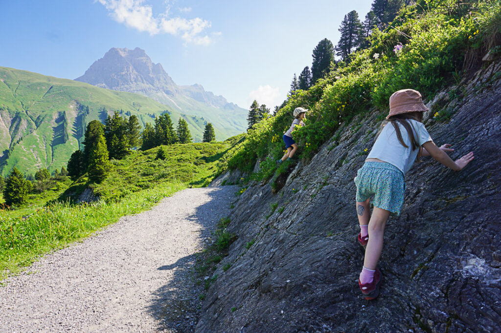 Wandern in Warth Schröcken mit Kind