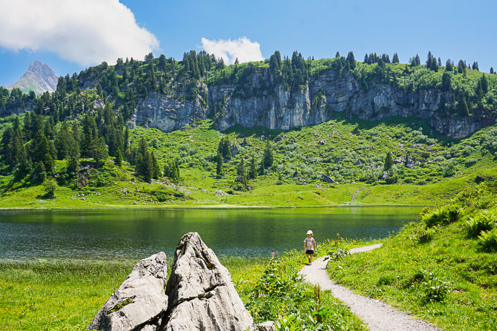 Familienwanderung zum Körbersee in Vorarlberg