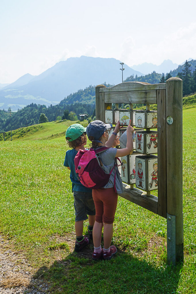 Spiel- und Sagenweg am Erlebnisberg Hocheck im Oberaudorf Familienurlaub