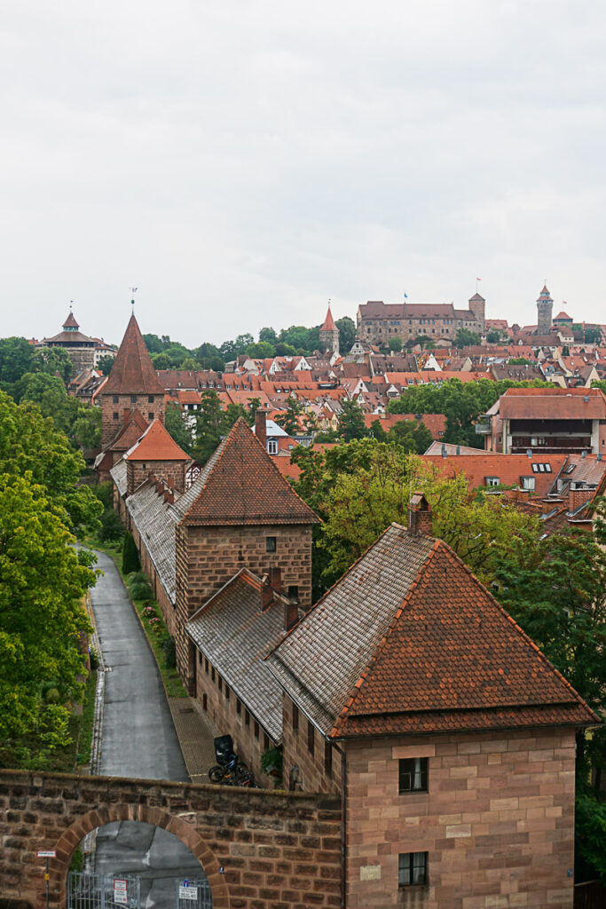 Ausblick Turm der Sinne auf Nürnberger Altstadt