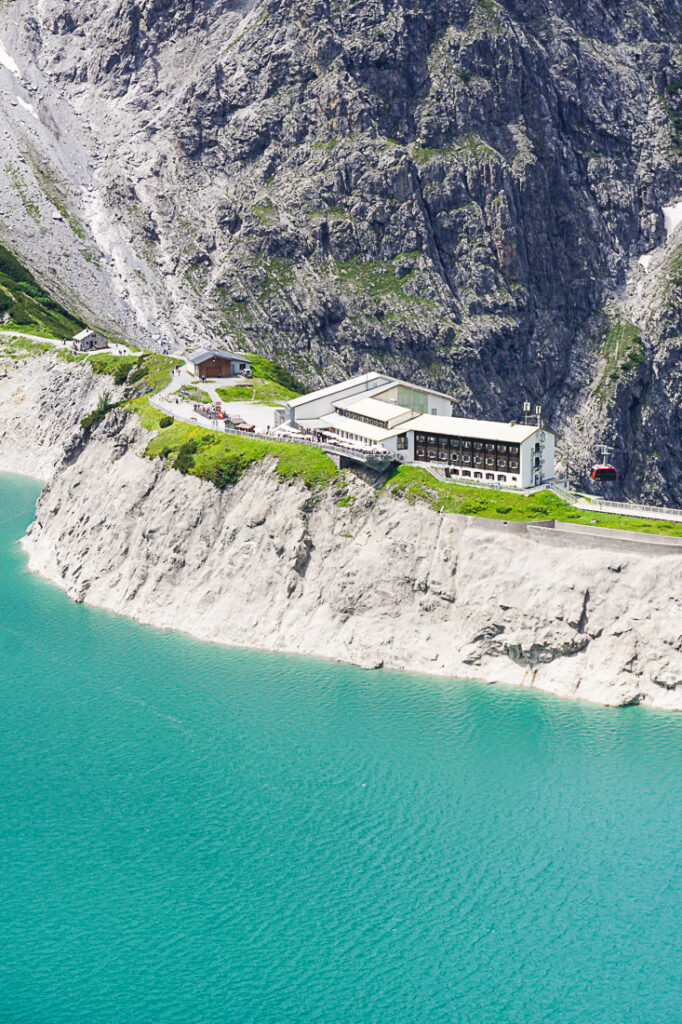 Lünersee Douglasshütte