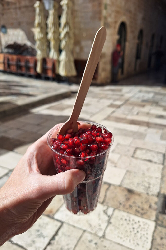 Granatapfelkerne vom Markt in Dubrovnik