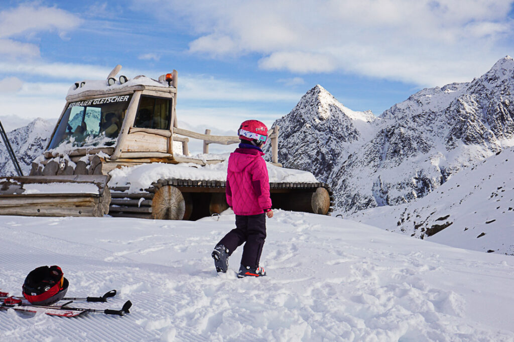 Skifahren im Stubaital Tirol mit Kindern