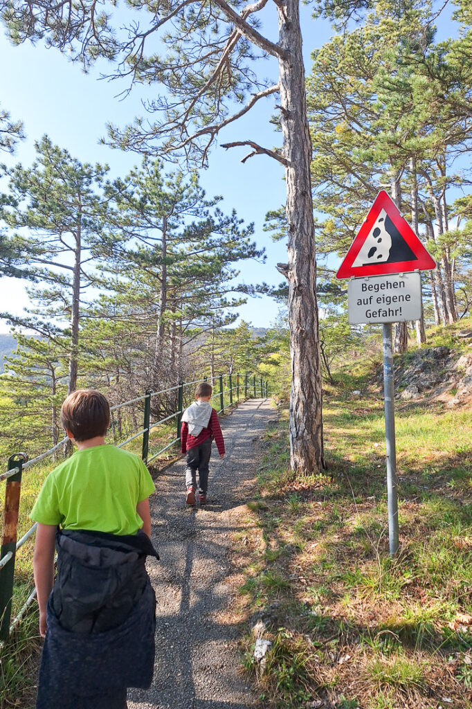 Felsenweg Baden Steinschlag