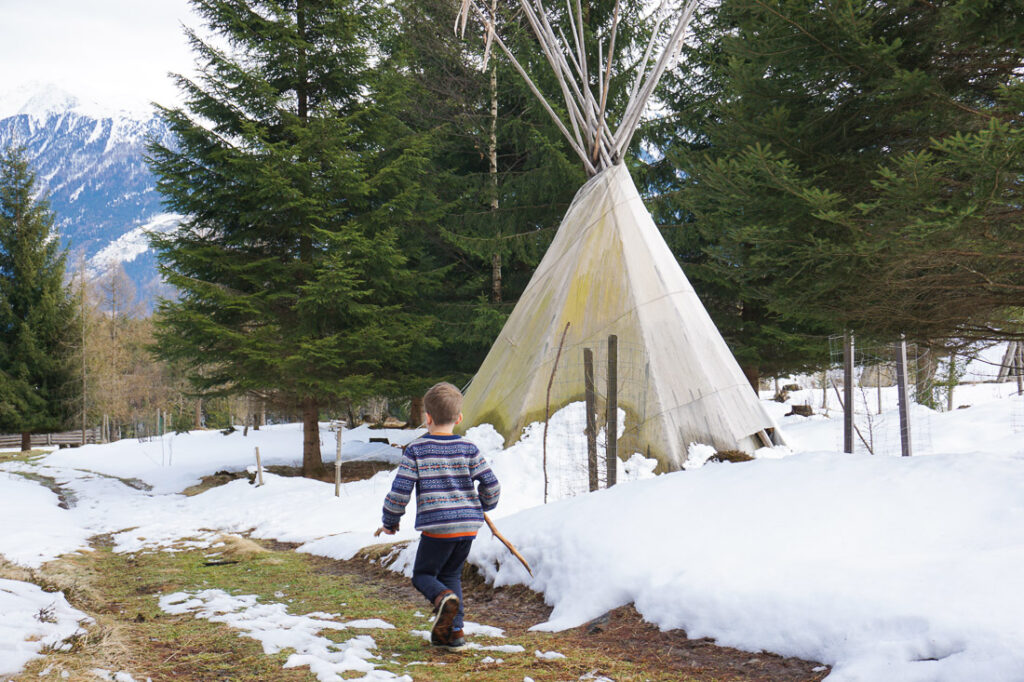Larchplatzl Waldspielplatz: Tipi