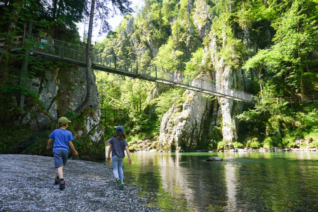 Kaiserwinkl wandern mit Kindern: Entenlochklamm