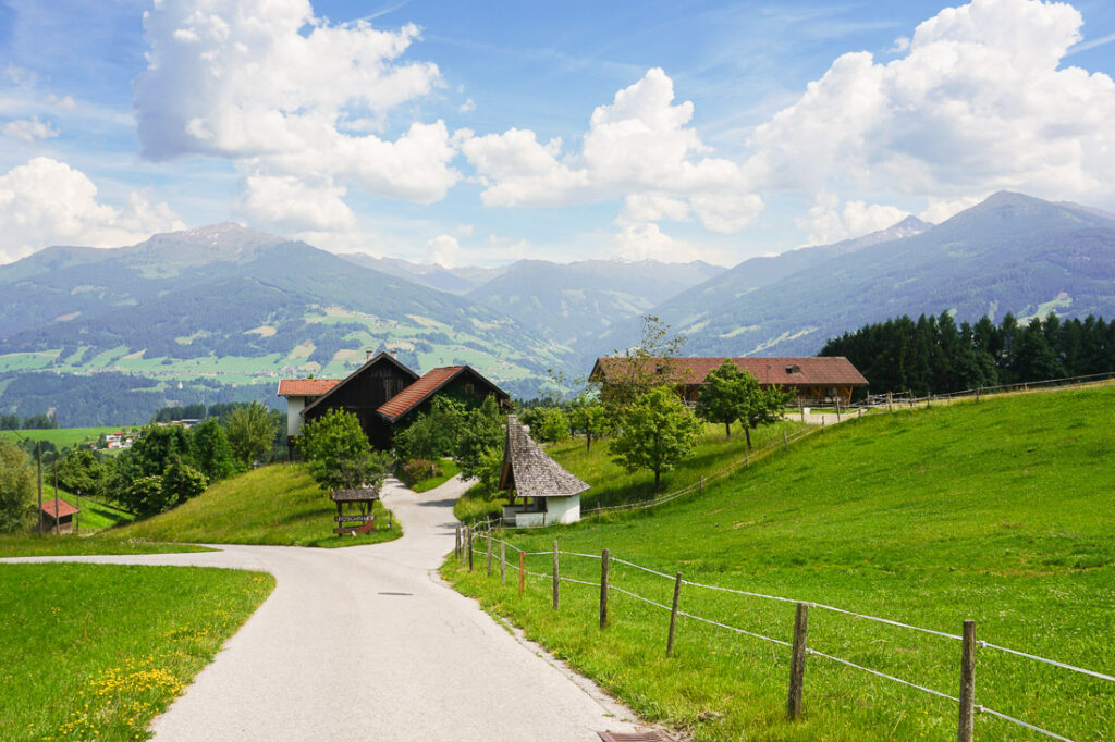Etappe 1 vom Bergsagen Weitwanderweg in Hall Wattens