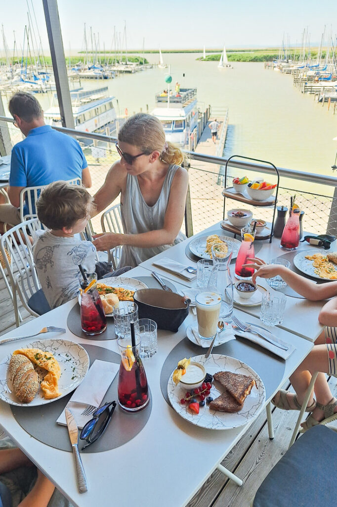 Frühstück in Breitenbrunn im Restaurant Libelle