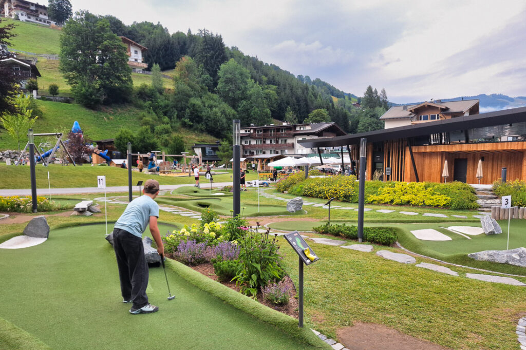 Adventure Golf Hinterglemm Aktivitäten mit Kindern