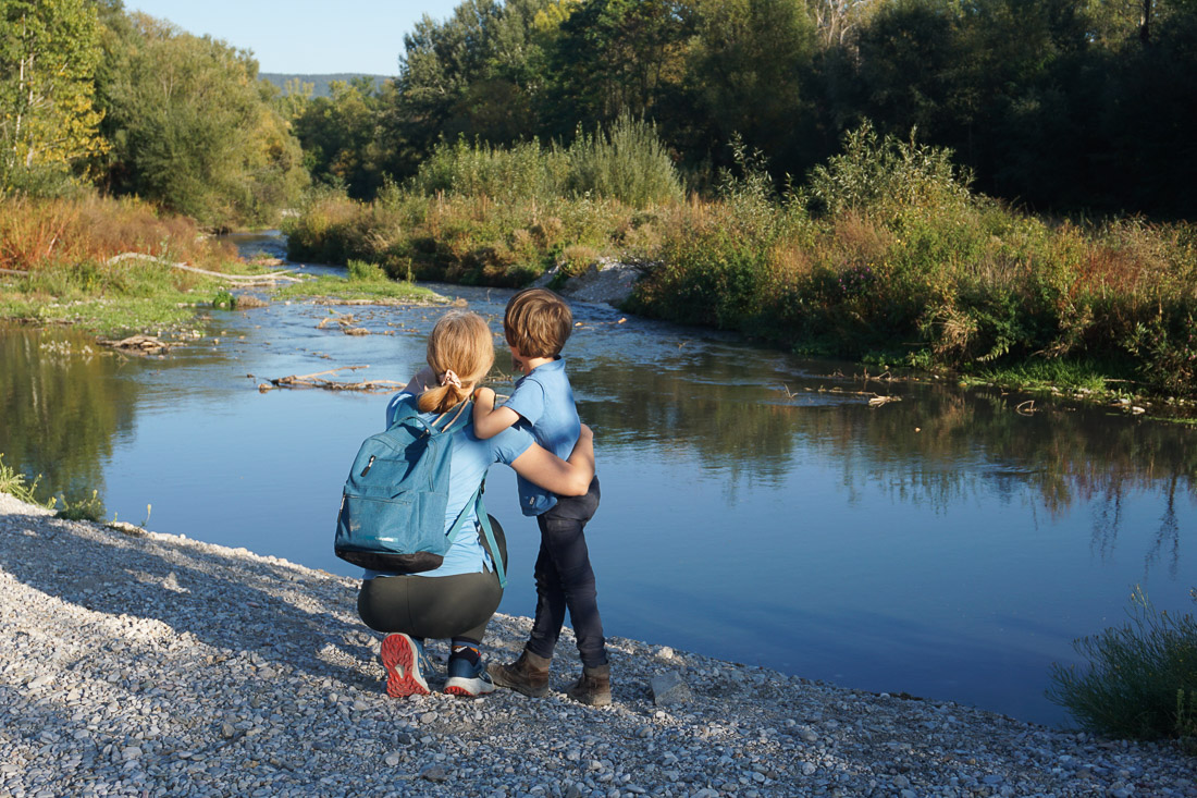 Entlang der Leitha wandern mit Kindern zum Leitha-Ursprung